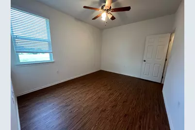 805 Hallie Cove, Lockhart, TX 78644 - Photo 15