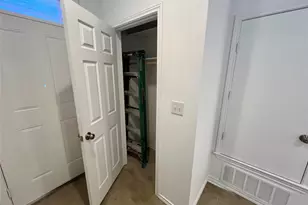 805 Hallie Cove, Lockhart, TX 78644 - Photo 23