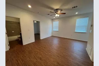 805 Hallie Cove, Lockhart, TX 78644 - Photo 7