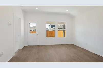 12205 Pike Bend, Mustang Ridge, TX 78610 - Photo 9