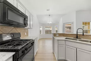 14504 Martial Eagle Dr, Elgin, TX 78621 - Photo 7