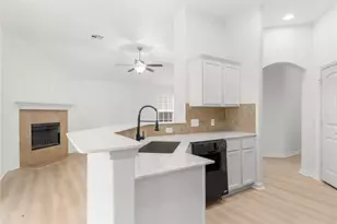 14504 Martial Eagle Dr, Elgin, TX 78621 - Photo 9