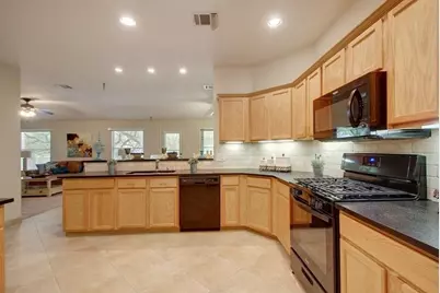 1111 Fossil Cove, Round Rock, TX 78681 - Photo 19