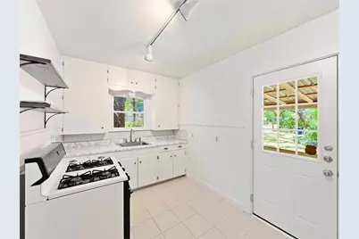 1407 Drake Avenue, Austin, TX 78704 - Photo 7