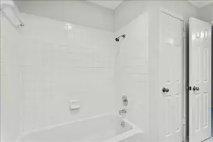 12000 Lincolnshire Dr, Austin, TX 78758 - Photo 23