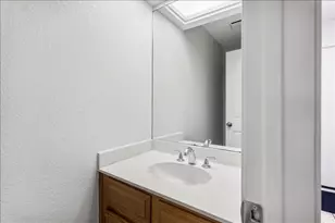 12000 Lincolnshire Dr, Austin, TX 78758 - Photo 19