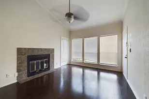 807 W 25th St, Austin, TX 78705 - Photo 3