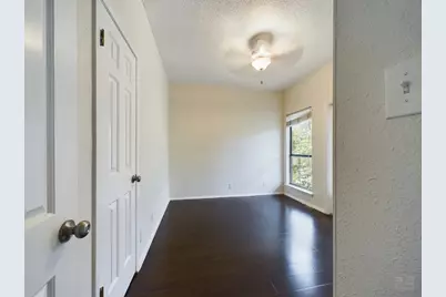 807 W 25th Street #304, Austin, TX 78705 - Photo 5