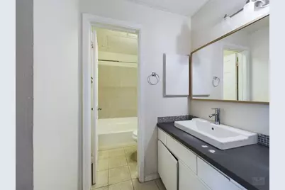 807 W 25th Street #304, Austin, TX 78705 - Photo 15