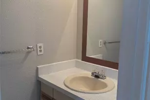 1802 River Crossing Cir, Austin, TX 78741 - Photo 5