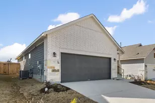 250 Ranier Wy, Dripping Springs, TX 78620 - Photo 3