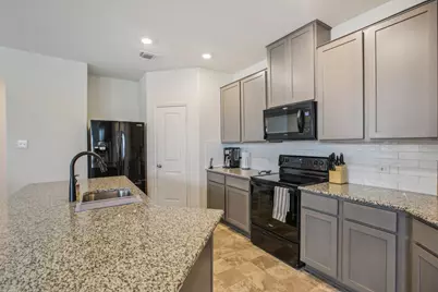 657 Bailey Park Drive, Jarrell, TX 76537 - Photo 11
