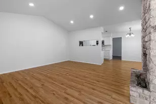 12801 Copper Cliff Ave, Austin, TX 78727 - Photo 5