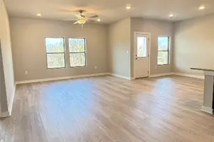 13504 Gray Landing Dr, Elgin, TX 78621 - Photo 5