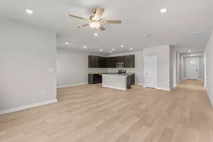 13504 Gray Lndg Dr, Elgin, TX 78621 - Photo 15