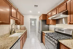 215 Cloudview Dr, Austin, TX 78745 - Photo 9