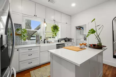 218 S Rio Grande Street, Lockhart, TX 78644 - Photo 7