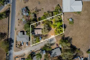 102 Masonic Dr, Elgin, TX 78621 - Photo 11