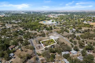 102 Masonic Dr, Elgin, TX 78621 - Photo 9