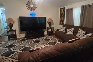 702 Ortega St, Rockdale, TX 76567 - Photo 5