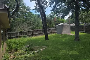 702 Ortega St, Rockdale, TX 76567 - Photo 23