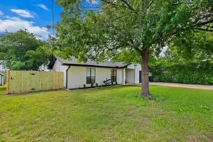 1004 Scenic Dr, Georgetown, TX 78626 - Photo 5