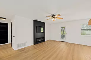 1004 Scenic Dr, Georgetown, TX 78626 - Photo 7