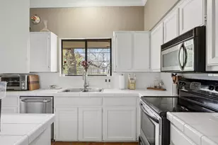 1404 Norwalk Ln, Austin, TX 78703 - Photo 3