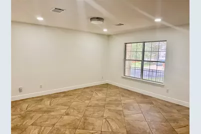 11210 Kingsgate Drive, Austin, TX 78748 - Photo 3