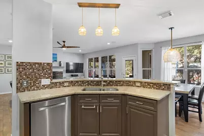 4104 Sun Spirit Drive, Austin, TX 78735 - Photo 9