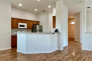 706 Stewart Dr, Hutto, TX 78634 - Photo 5