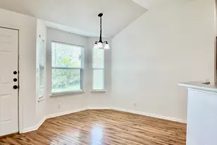 706 Stewart Dr, Hutto, TX 78634 - Photo 7