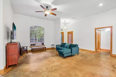 267 Corral Road, Smithville, TX 78957 - Photo 11