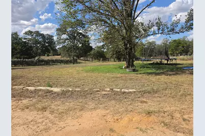 150 Wayside Drive, Elgin, TX 78621 - Photo 7