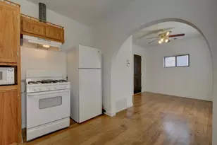 2106 Holly St, Austin, TX 78702 - Photo 17