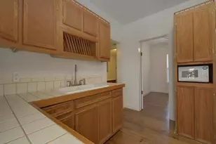 2106 Holly St, Austin, TX 78702 - Photo 15