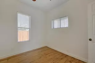 2106 Holly St, Austin, TX 78702 - Photo 23