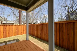 2106 Holly St, Austin, TX 78702 - Photo 5