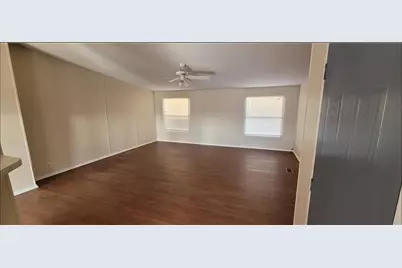 404 W Cleveland Street #1/2, Elgin, TX 78621 - Photo 21