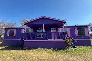 404 W Cleveland St, Elgin, TX 78621 - Photo 3