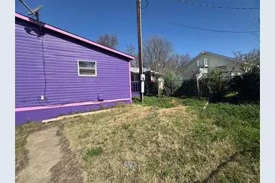 404 W Cleveland Street #1/2, Elgin, TX 78621 - Photo 7