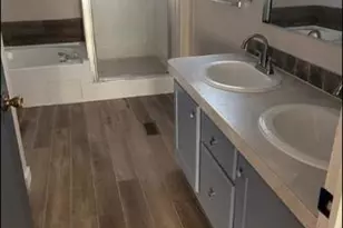 404 W Cleveland St, Elgin, TX 78621 - Photo 23