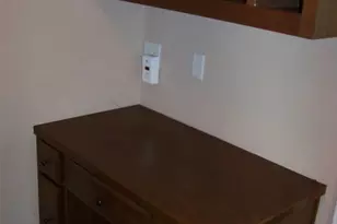 1400 T H Johnson Dr, Taylor, TX 76574 - Photo 13