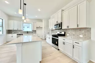 412 Treadwell Ln, Kyle, TX 78640 - Photo 3