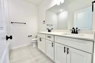 412 Treadwell Ln, Kyle, TX 78640 - Photo 13