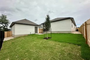 412 Treadwell Ln, Kyle, TX 78640 - Photo 19