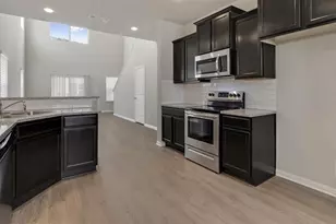 516 E Slaughter Ln, Austin, TX 78744 - Photo 9