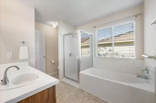 211 Tolcarne Dr, Hutto, TX 78634 - Photo 17