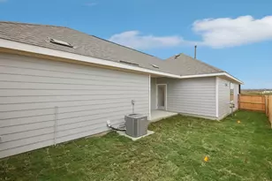 633 Salamander St, San Marcos, TX 78666 - Photo 35