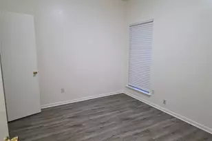 4417 Lendall Ln, Austin, TX 78744 - Photo 9